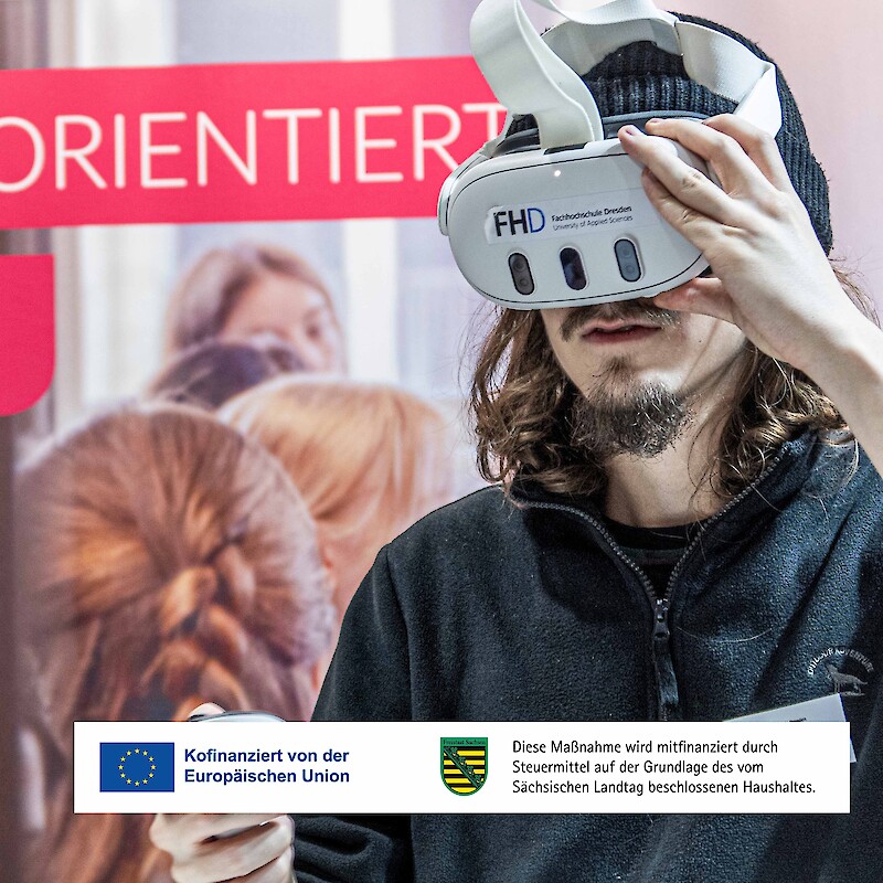 Person mit VR-Brille: VR & AI based Learning