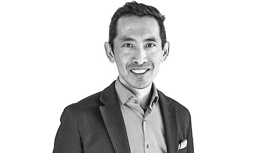 Substitute professor Dr. Dr. Chóngliàng Zhòng