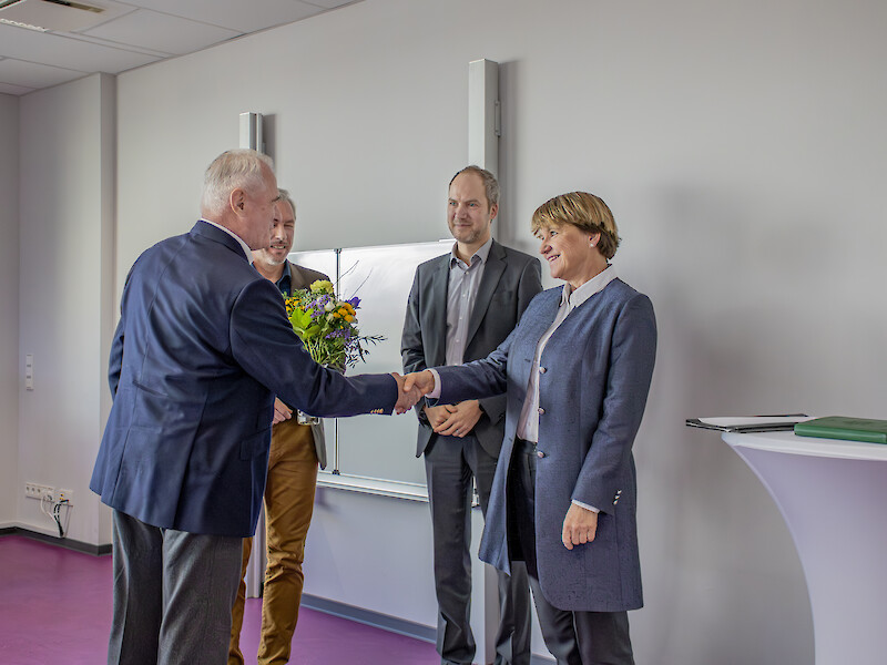 Amtseinführung von Prof. Dr. Heike Zimmermann-Timm als neue Rektorin der Fachhochschule Dresden gemeinsam mit dem kommisarischem Rektor und der Geschäftsführung.