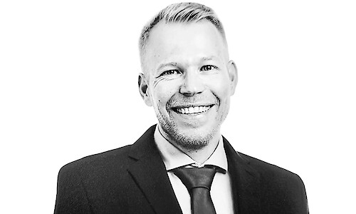 Associate Professor Oliver Franken