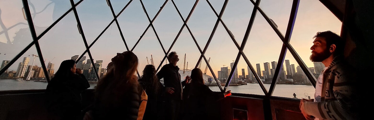 Trinity Buoy Wharf Lighthouse in London: Student der Fachhochschule Dresden hat einen Short Course in Großbritannien (Schottland)absolviert.